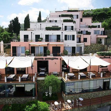 Residence Borgo San Sebastiano Bergeggi Dış mekan fotoğraf