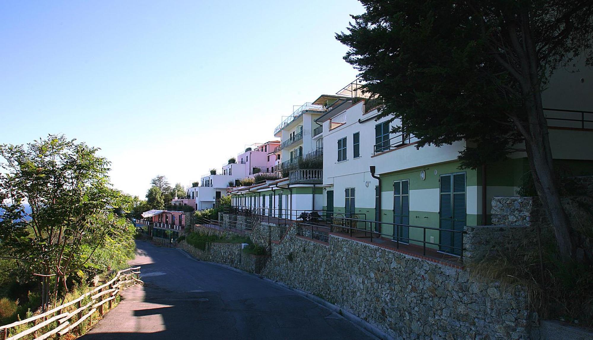 Residence Borgo San Sebastiano Bergeggi Dış mekan fotoğraf